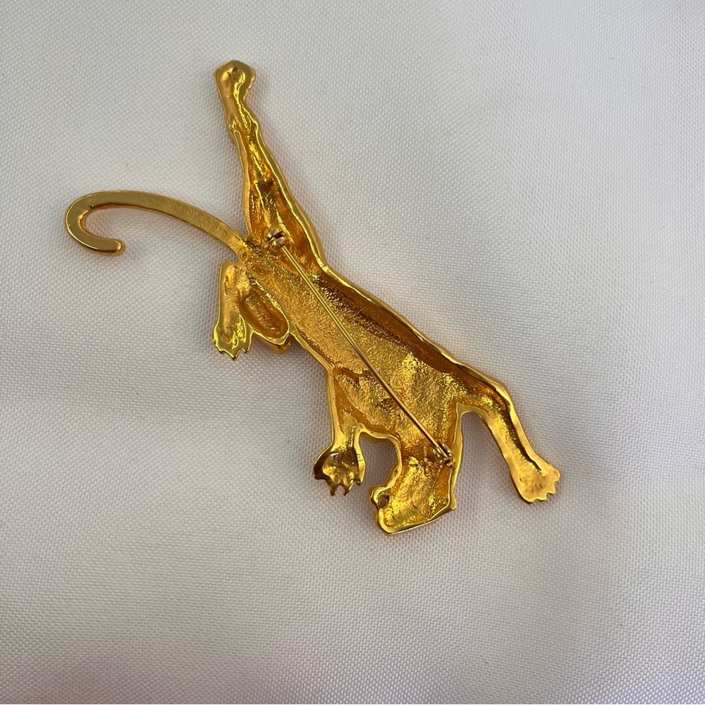 Vintage J.J. Jonette Matte Gold Jaguar Brooch - Picture 2 of 2